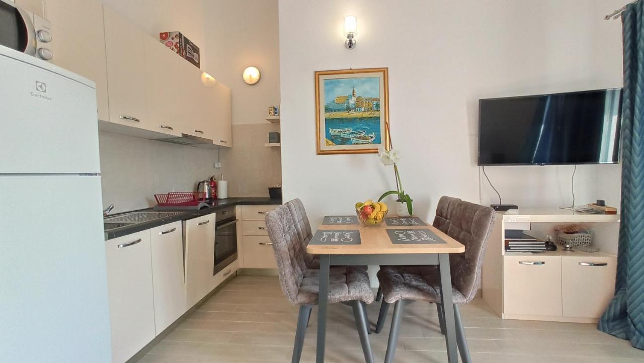 Jakopovic Apartments Rogoznica  Zewnętrze zdjęcie